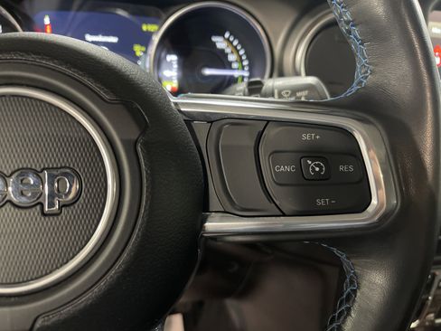 Used 2023 Jeep Wrangler Rubicon w/ Cold Weather Group image 19