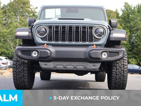 Used 2026 Jeep Gladiator Mojave AWD/4WD image 3