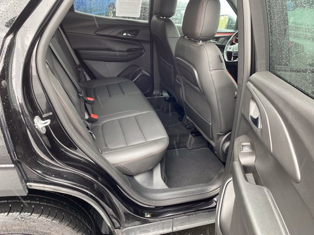 Used 2025 Chevrolet TrailBlazer RS w/ Convenience Package AWD/4WD image 17