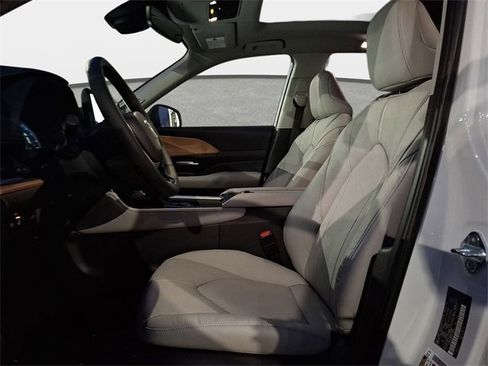 New 2026 Toyota Grand Highlander Limited image 7