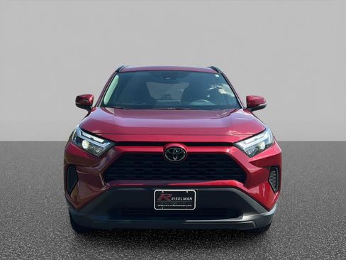 Used 2025 Toyota RAV4 XLE AWD/4WD image 8