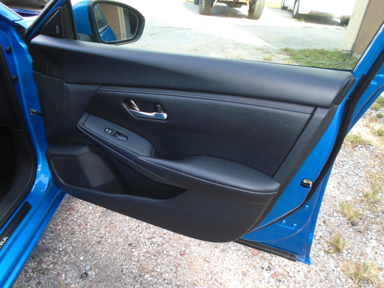 Used 2024 Nissan Sentra SV FWD image 16