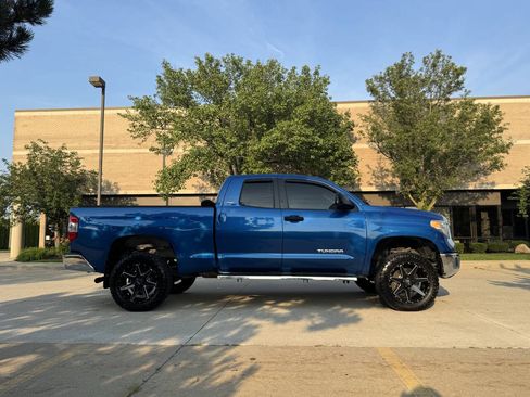 Used 2017 Toyota Tundra SR5 AWD/4WD image 8