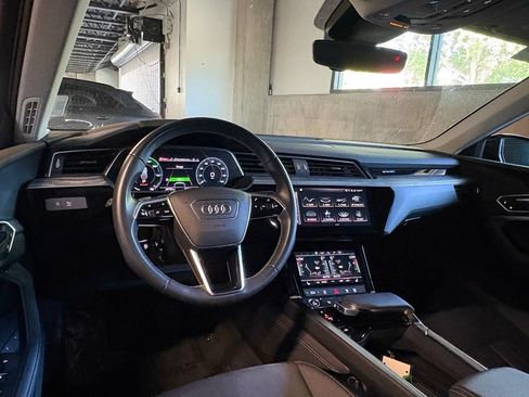 Used 2022 Audi e-tron Premium AWD/4WD image 14