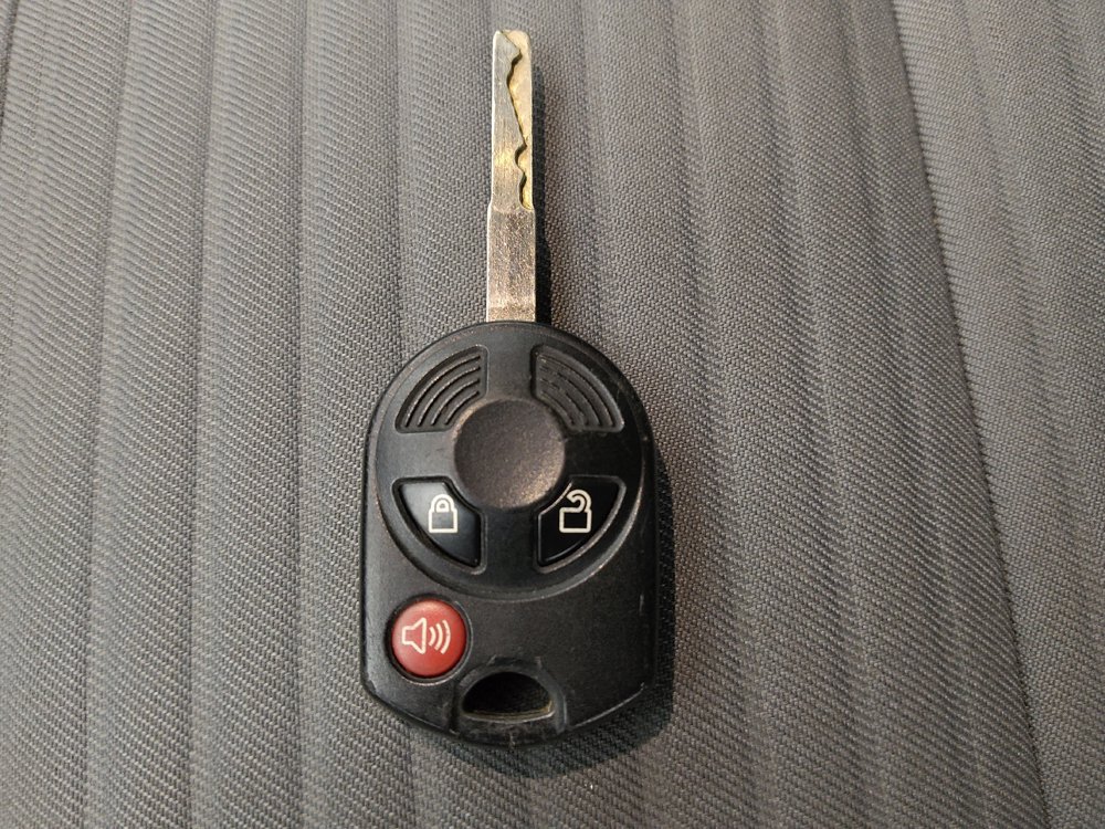 Used 2017 Ford Escape SE w/ Equipment Group 201A FWD image 32