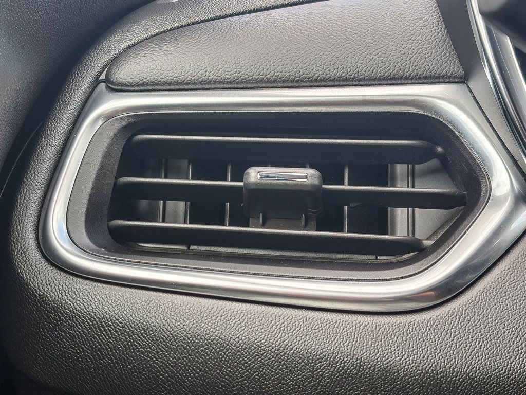 Used 2024 Chevrolet Equinox LT AWD/4WD image 43