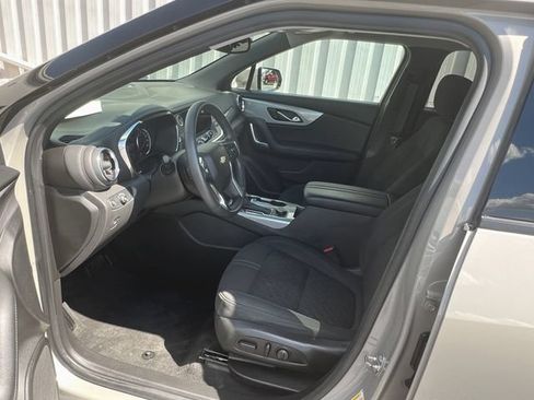 Used 2021 Chevrolet Blazer LT FWD image 11