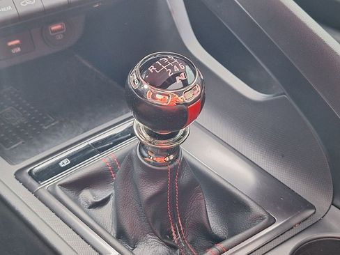 Certified 2021 Hyundai Elantra N Line image 18