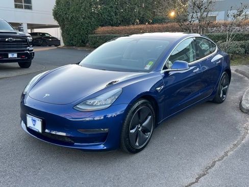 Used 2018 Tesla Model 3 Long Range image 3