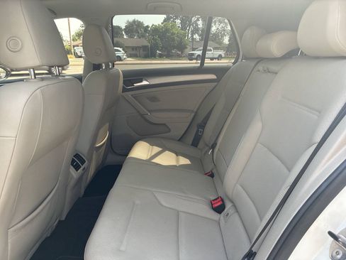 Used 2015 Volkswagen Golf SE w/ Golf Sport Package FWD image 10