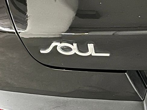 Used 2020 Kia Soul S image 32
