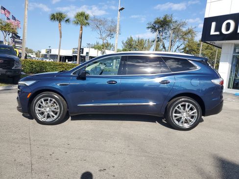 Used 2022 Buick Enclave Essence w/ Experience Buick Package image 8