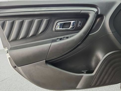 Used 2018 Ford Taurus SHO AWD/4WD image 20