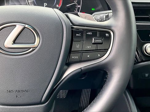 Used 2025 Lexus ES 350 w/ Premium Package image 23