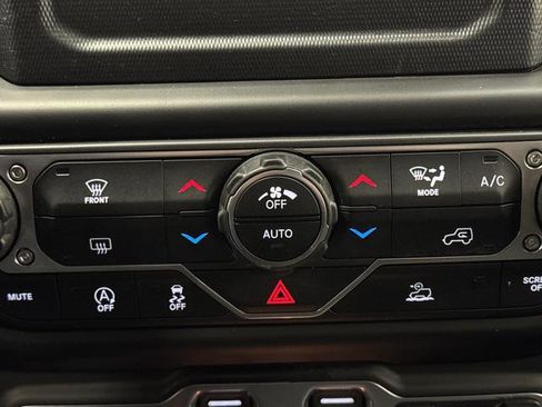 Used 2021 Jeep Wrangler Unlimited Sport image 16