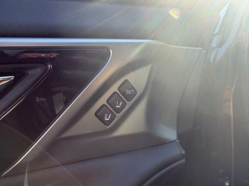 Used 2020 Subaru Outback Limited w/ Popular Package #2 image 12