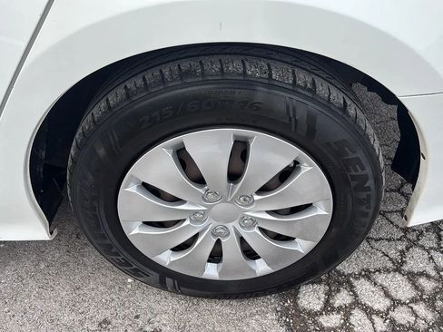 Used 2012 Honda Accord LX image 38