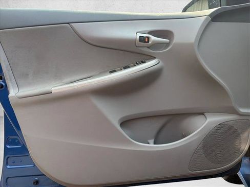 Used 2010 Toyota Corolla LE FWD image 10