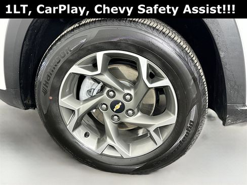 Used 2025 Chevrolet Trax LT image 29