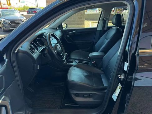 Used 2020 Volkswagen Tiguan SE image 26