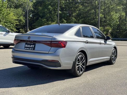 Used 2025 Volkswagen Jetta Sport FWD image 20
