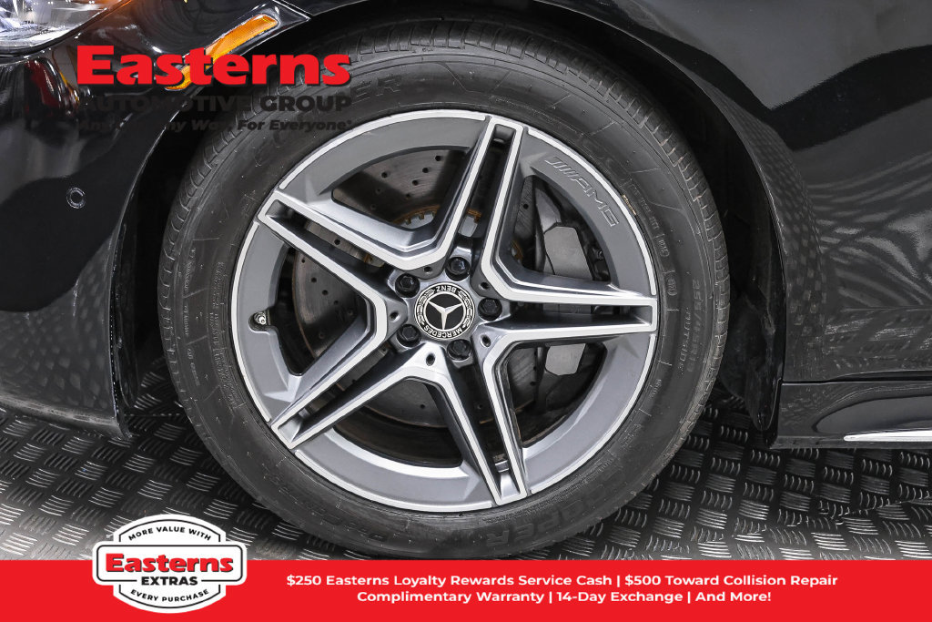 Used 2022 Mercedes-Benz S 500 4MATIC w/ AMG Line Package image 34