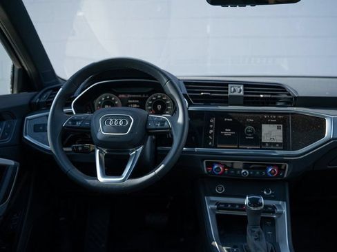 Certified 2025 Audi Q3 2.0T Premium Plus w/ Premium Plus Package AWD/4WD image 21
