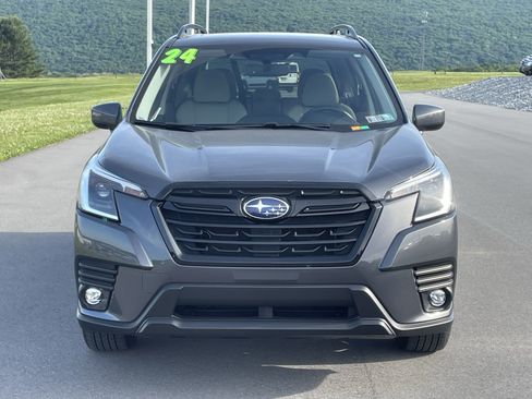 Certified 2024 Subaru Forester Premium AWD/4WD image 9