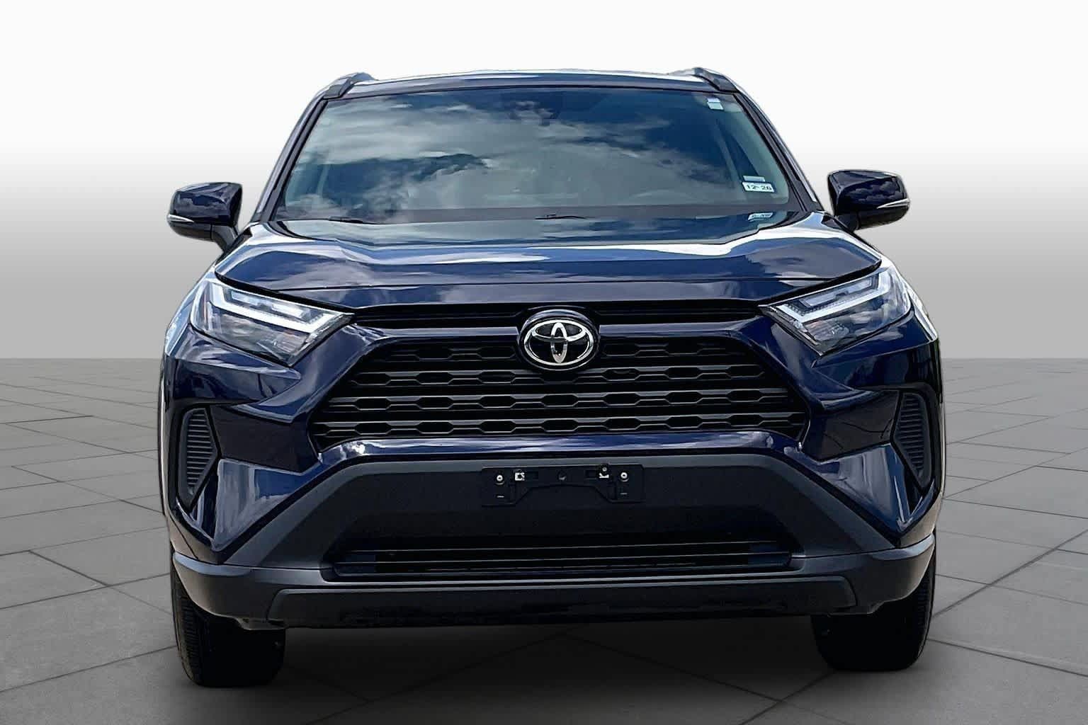 Used 2025 Toyota RAV4 XLE FWD image 4