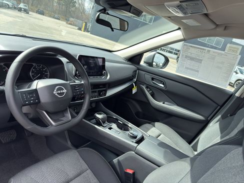New 2026 Nissan Rogue SV AWD/4WD image 25