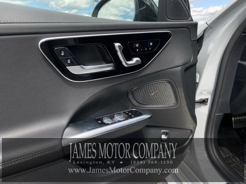 Certified 2025 Mercedes-Benz C 300 4MATIC Sedan image 11