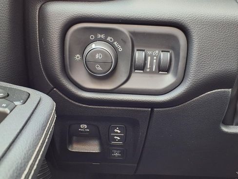 New 2026 RAM 1500 Laramie AWD/4WD image 16