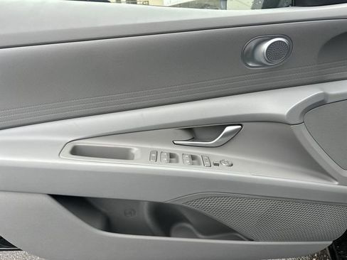 New 2026 Hyundai Elantra SE image 35