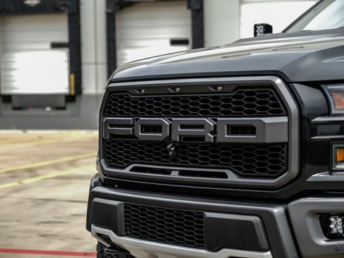 Used 2019 Ford F150 Raptor w/ Equipment Group 802A Luxury AWD/4WD image 30