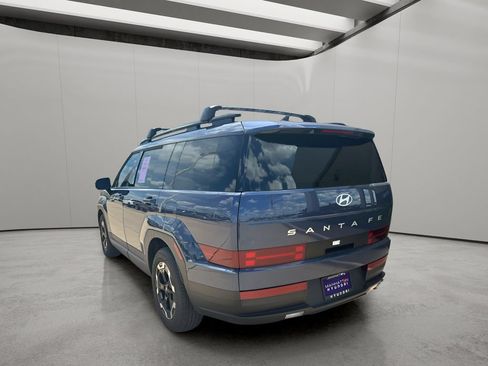 Used 2025 Hyundai Santa Fe SEL FWD image 3