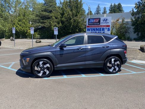 Certified 2025 Hyundai Kona Limited FWD image 2