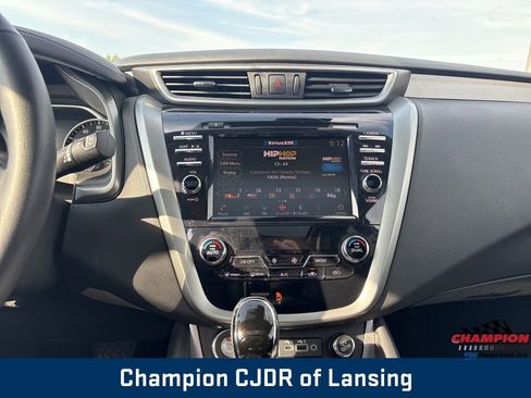 Used 2022 Nissan Murano SL AWD/4WD image 3
