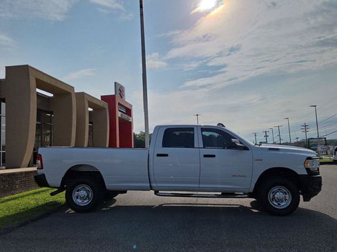 Used 2022 RAM 2500 Tradesman AWD/4WD image 2