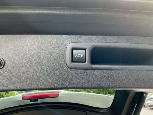Used 2025 Toyota Highlander XSE AWD/4WD image 20