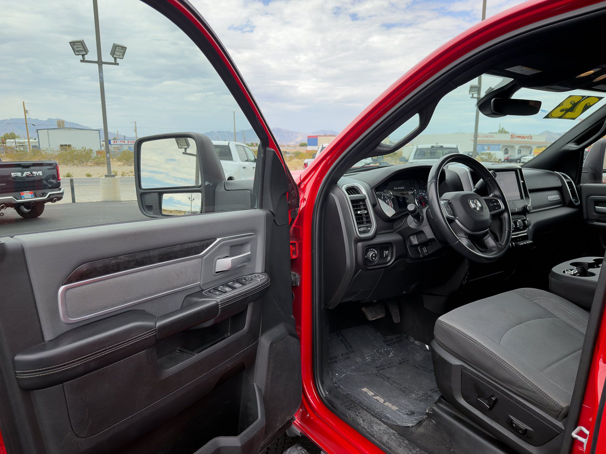 Used 2023 RAM 2500 Big Horn w/ Level 1 Equipment Group AWD/4WD image 10