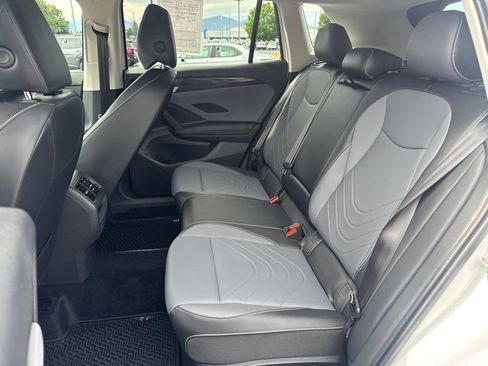 Used 2026 Volkswagen Tiguan SE AWD/4WD image 11