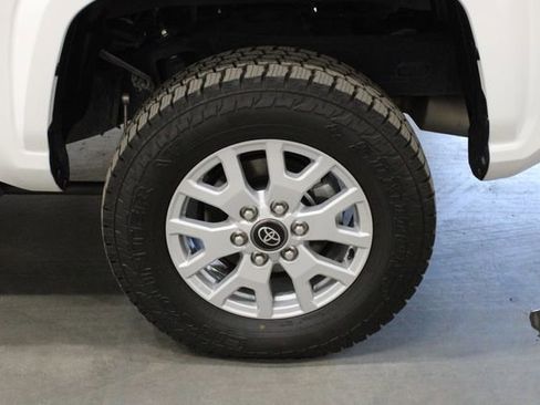 Used 2024 Toyota Tacoma SR5 image 39