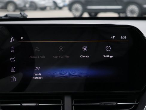 Used 2025 Chevrolet Trax LT w/ Driver Confidence Package image 32