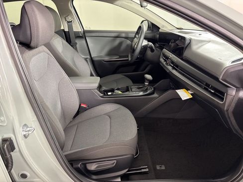 New 2026 Kia K4 LXS image 42