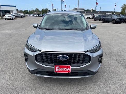 Used 2024 Ford Escape Platinum AWD/4WD image 3