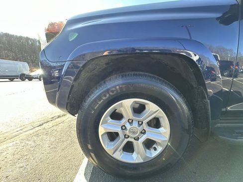 Used 2019 Toyota 4Runner SR5 Premium image 23