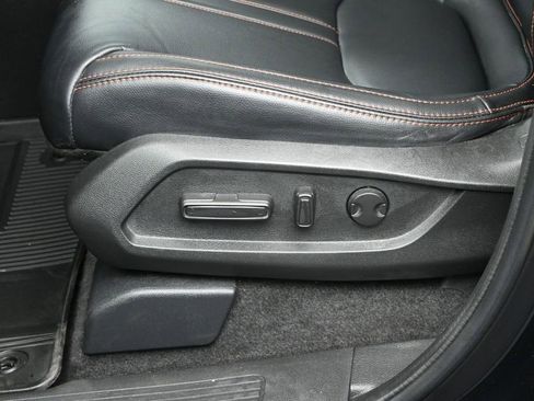 Used 2023 Honda Pilot TrailSport image 19