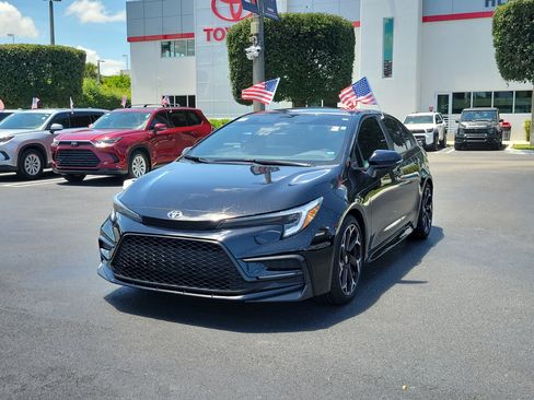 Used 2025 Toyota Corolla FX w/ Convenience Package FWD image 5