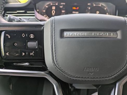 Used 2025 Land Rover Range Rover Sport AWD/4WD image 16