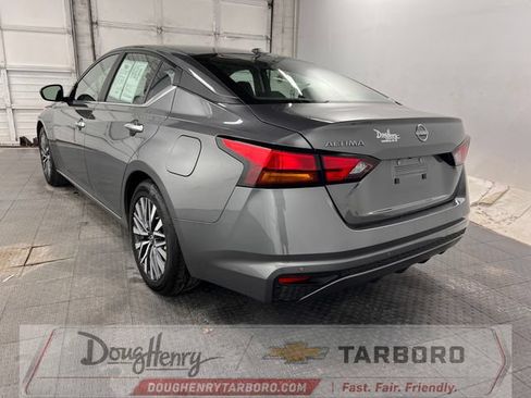 Used 2025 Nissan Altima 2.5 SV FWD image 7